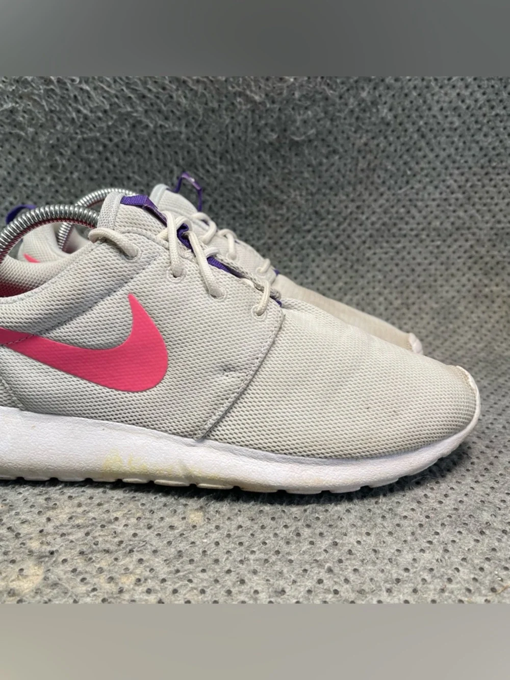 Nike Roshe One Running Shoes Size 10 Women’s